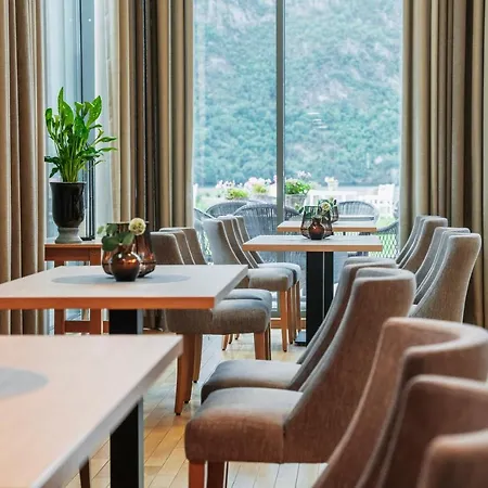 Hotel Fjordhotell - By Classic Norway 3*