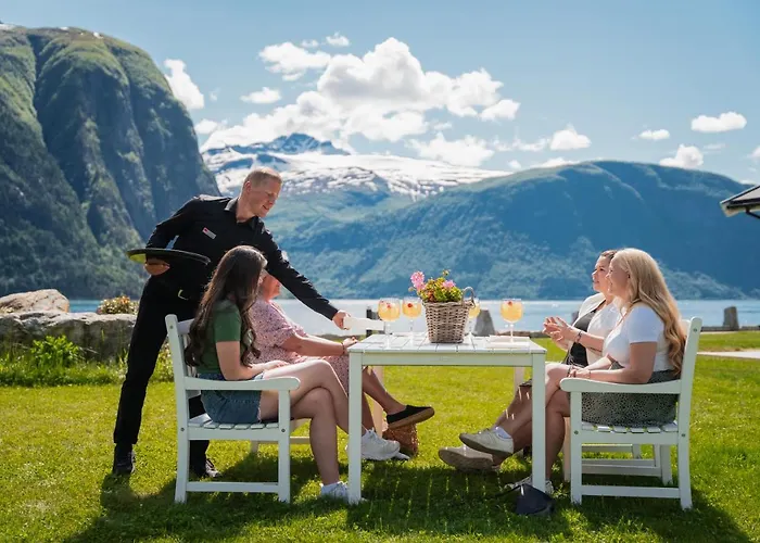 Fjordhotell - By Classic Norway 3* فالدال