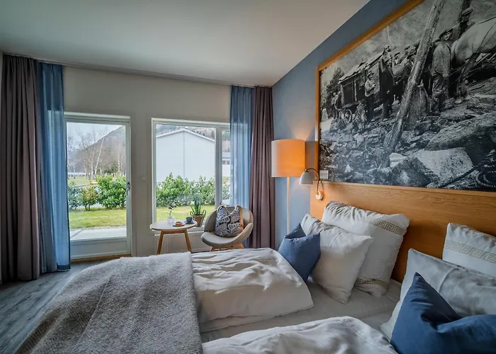 Fjordhotell - By Classic Norway 3* فالدال