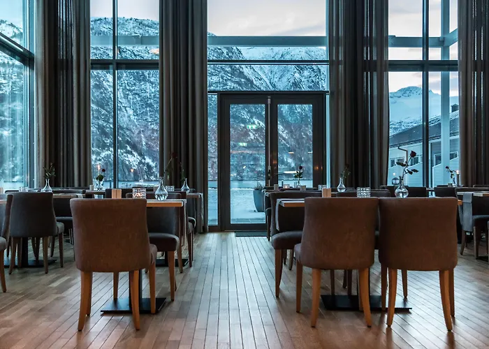 Hotel Fjordhotell - By Classic Norway 3*