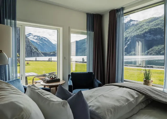 Fjordhotell - By Classic Norway 3*