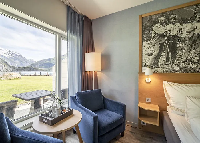Fjordhotell - By Classic Norway 3* فالدال
